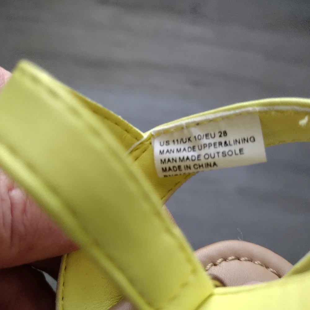 Yellow knot straps and easy-on off Sandals Little girls Size 11 NWOT